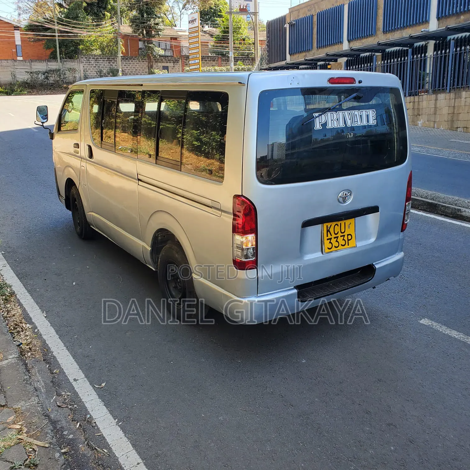 Toyota HiAce 2013 Silver