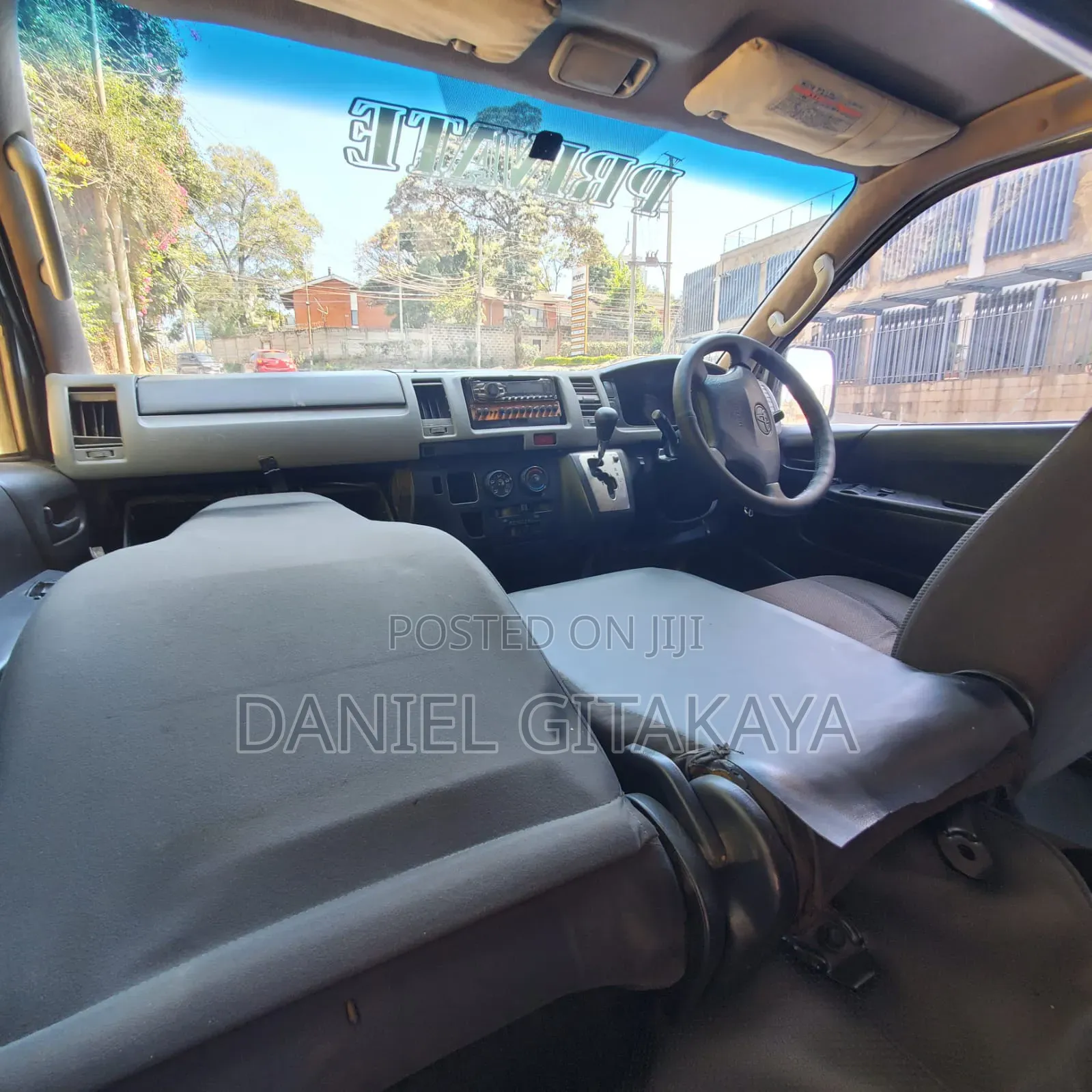 Toyota HiAce 2013 Silver