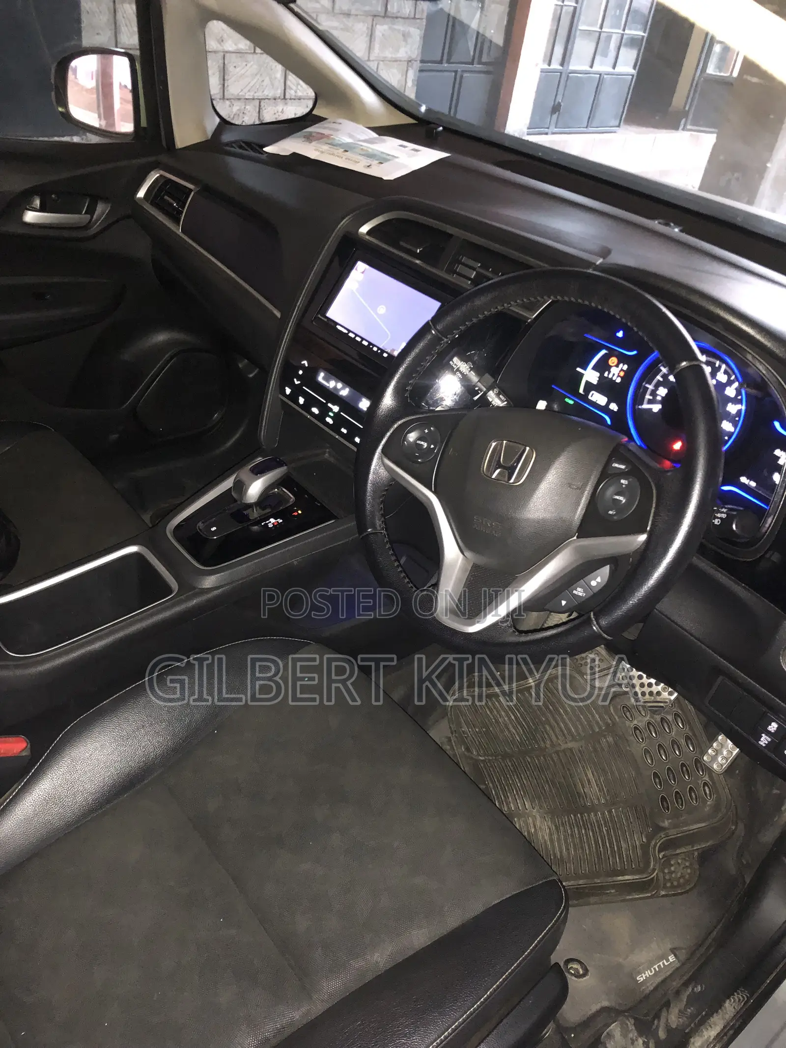 Honda Shuttle 1.5 Hybrid 2WD 2017 Silver