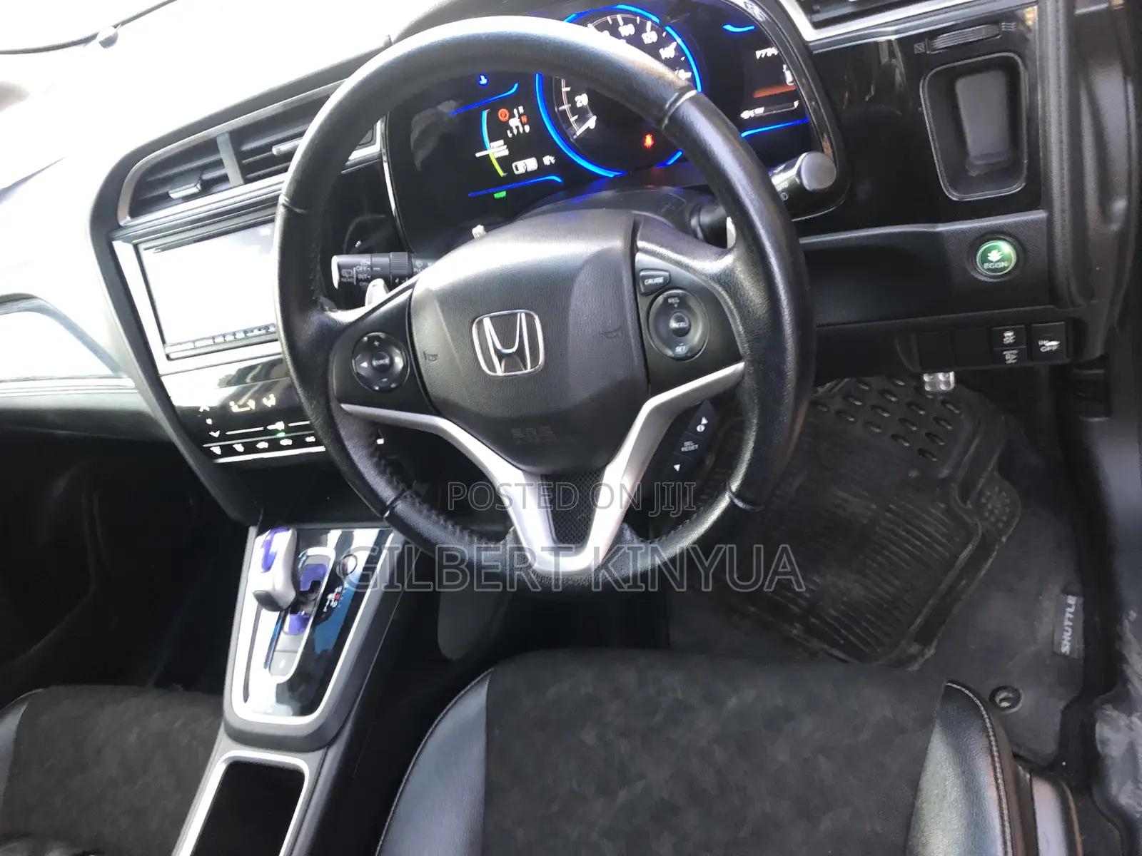 Honda Shuttle 1.5 Hybrid 2WD 2017 Silver