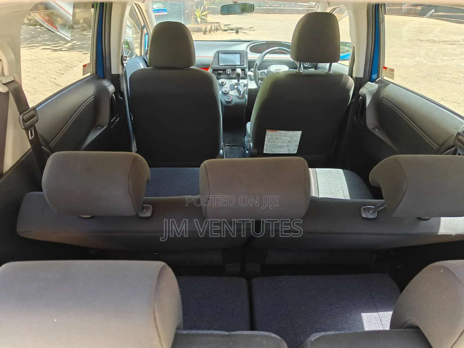 Toyota Sienta 2018 Blue