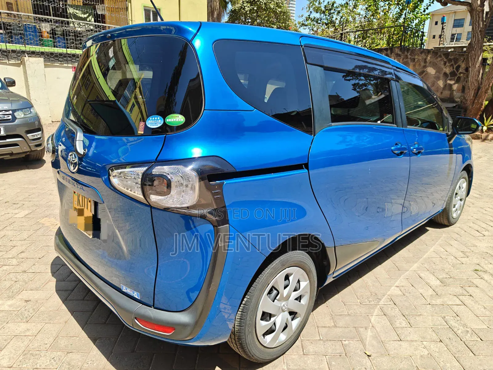 Toyota Sienta 2018 Blue