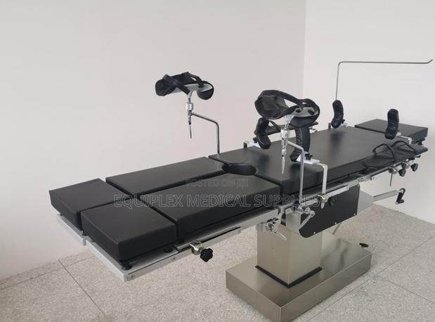 New Hydraulic Theater Table / Operation Table (Hydraulic)