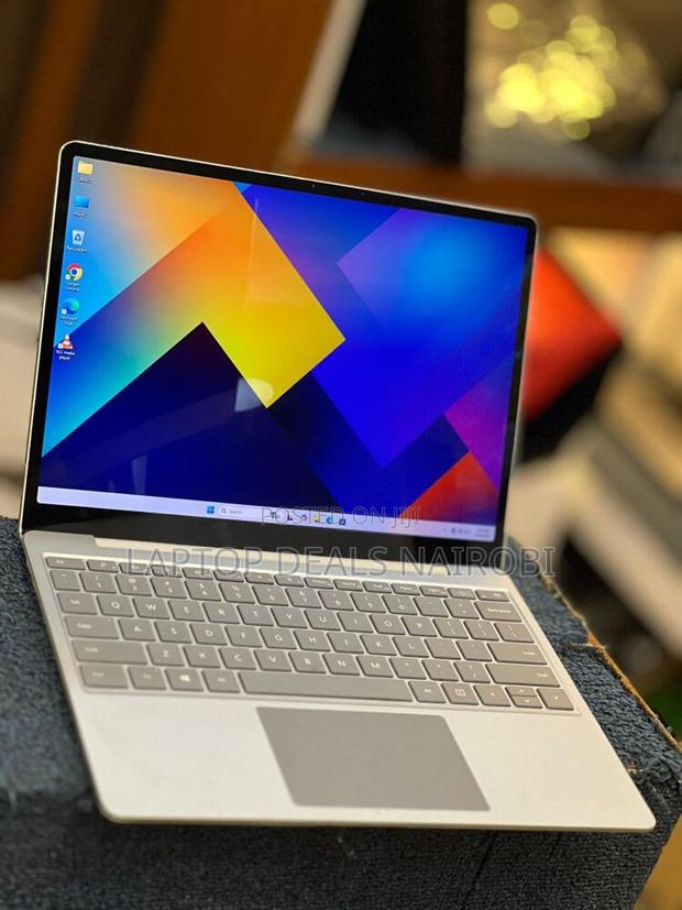 Laptop Microsoft Surface Go 8GB Intel Core i5 SSD 256GB - thumbnail 3