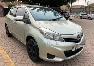 Toyota Vitz 2012 Green