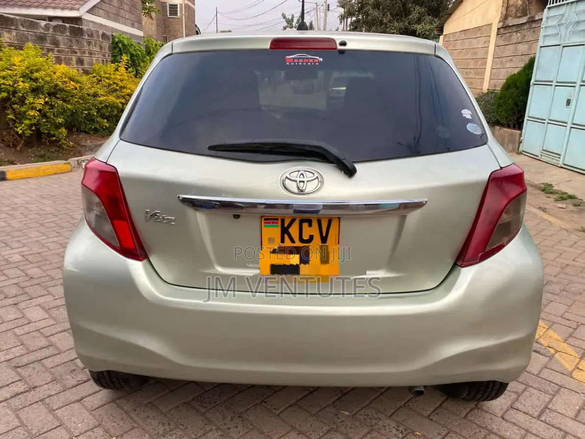 Toyota Vitz 2012 Green