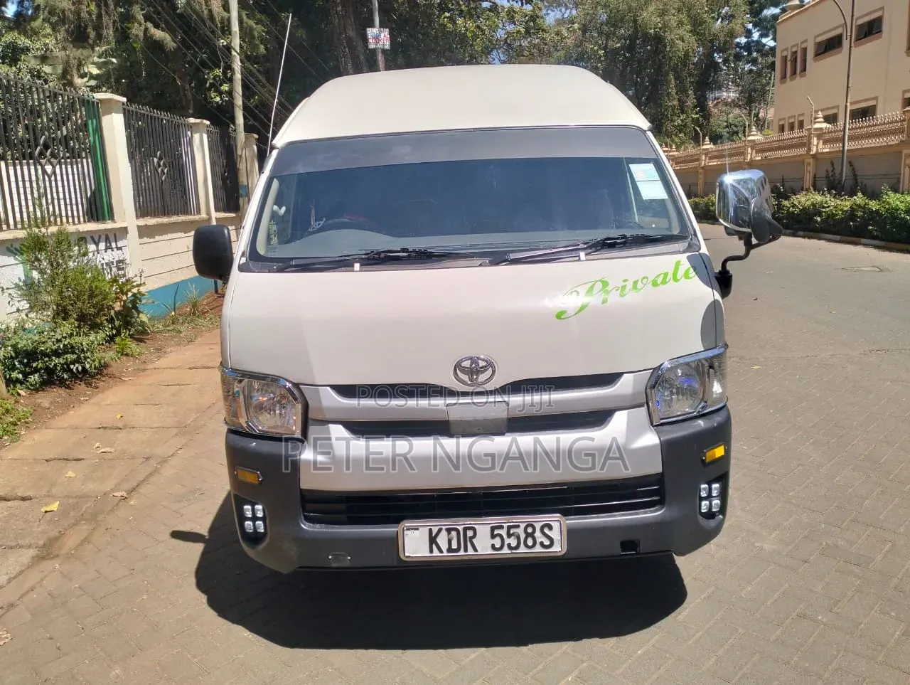 Toyota HiAce 2019 White