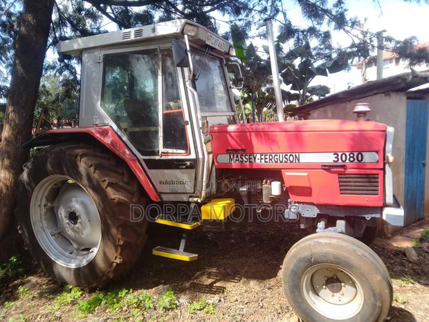 Massey Ferguson Tractor - thumbnail 3