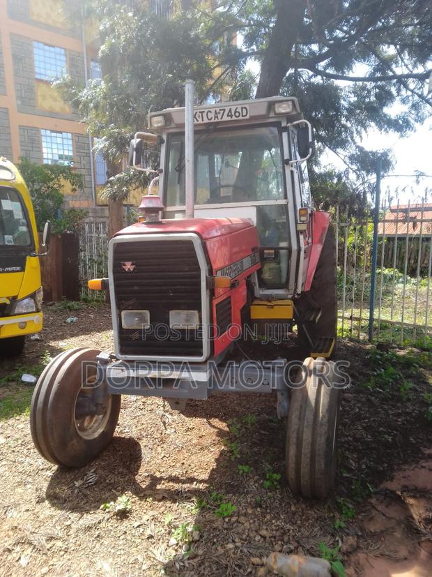 Massey Ferguson Tractor - thumbnail 4