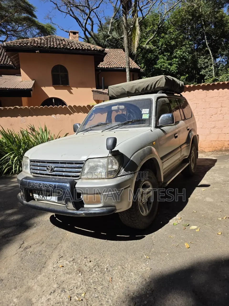 Toyota Land Cruiser Prado 2000 Gray