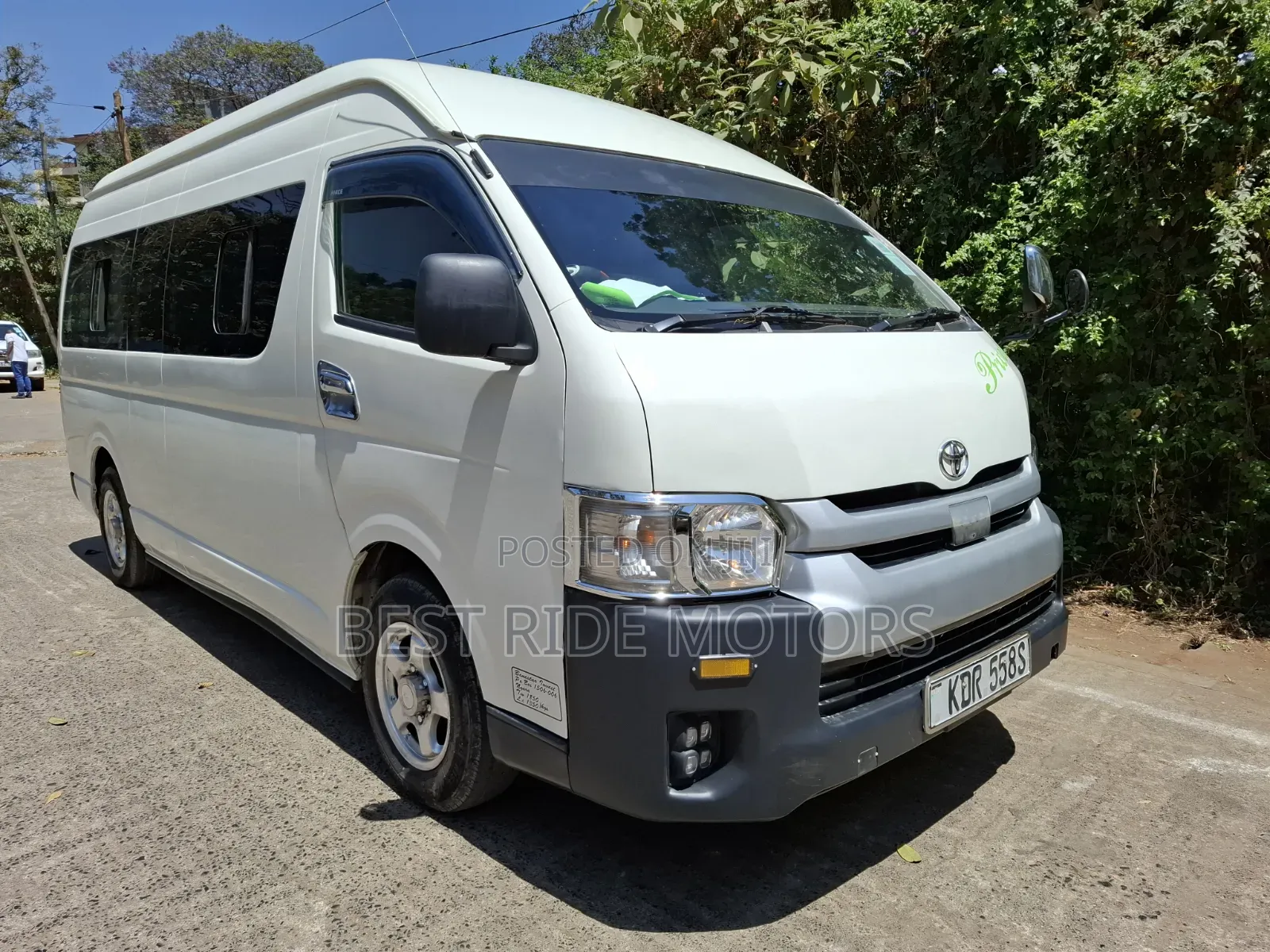 Toyota HiAce 2019 White