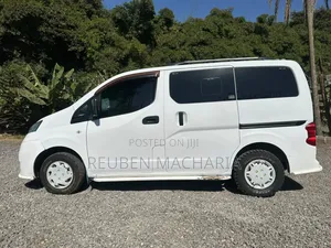 Nissan NV1500 2014 White