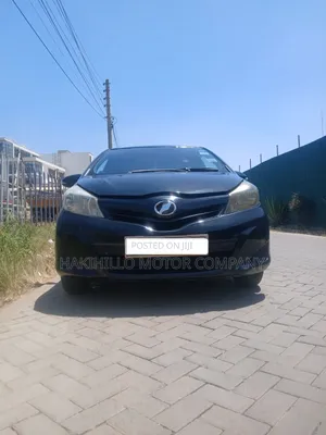 Toyota Vitz 2012 Black