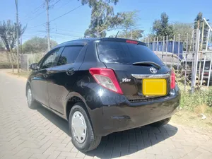 Toyota Vitz 2012 Black