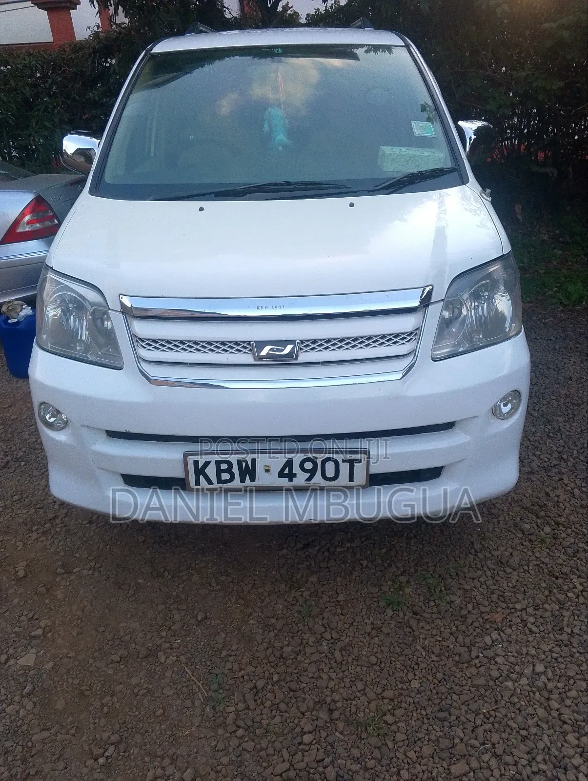 Toyota Noah 2007 White