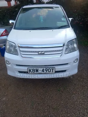 Toyota Noah 2007 White