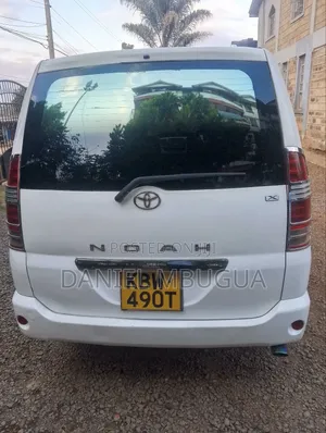 Toyota Noah 2007 White