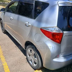 Toyota Ractis 2013 Silver