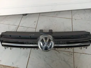 VW Mk7 Front Grille