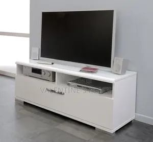Modern White 4ft TV Stand / Entertainment Center