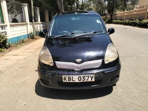 Toyota Fun Cargo 2004 Black