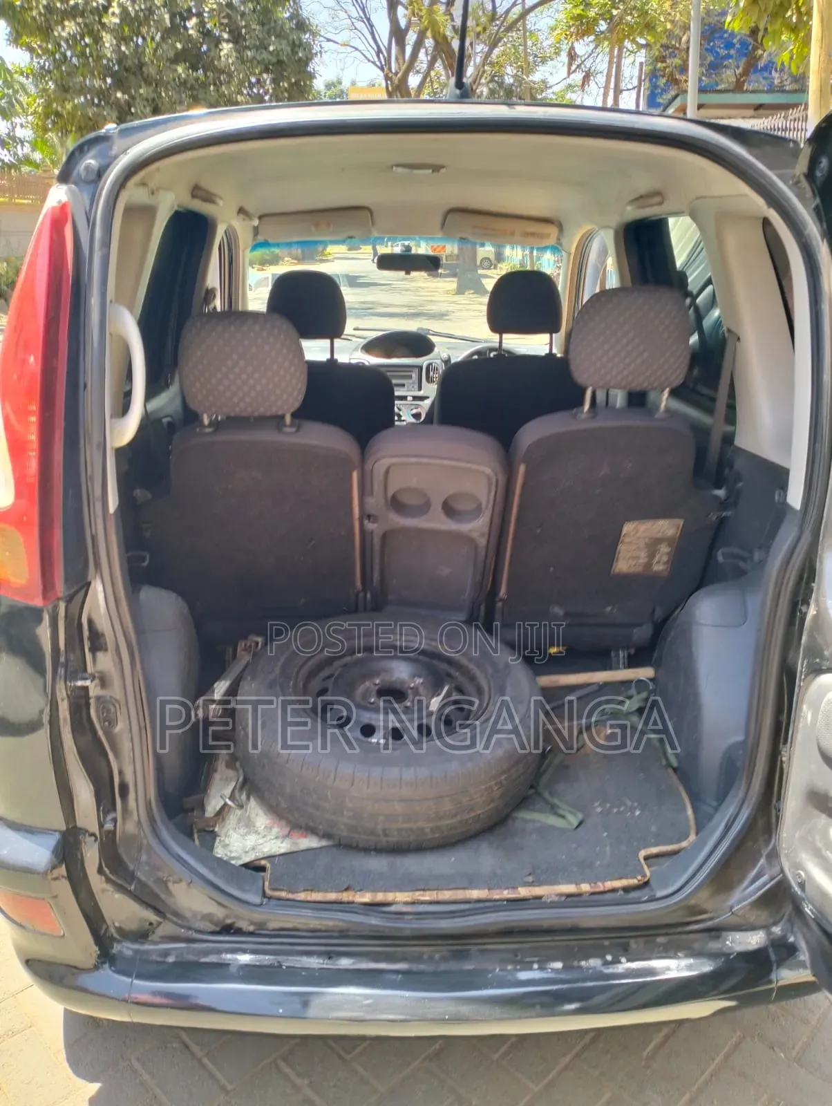 Toyota Fun Cargo 2004 Black