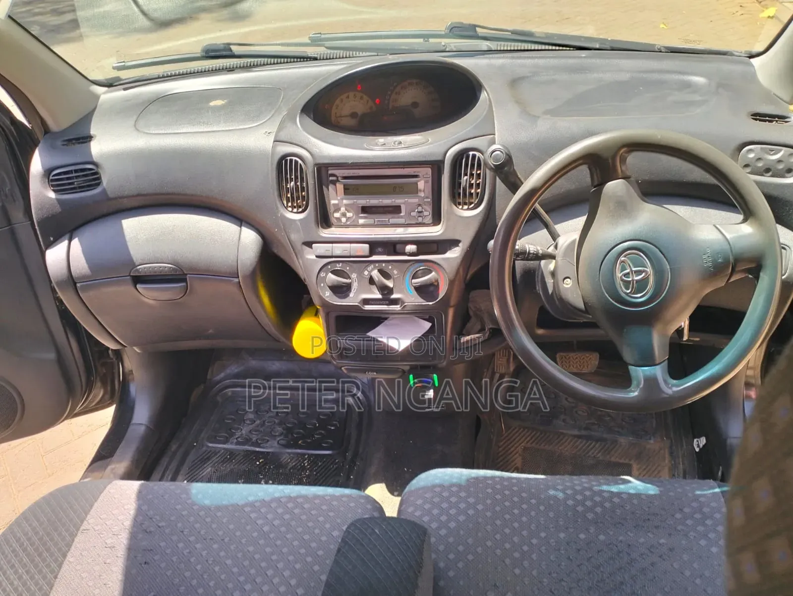 Toyota Fun Cargo 2004 Black