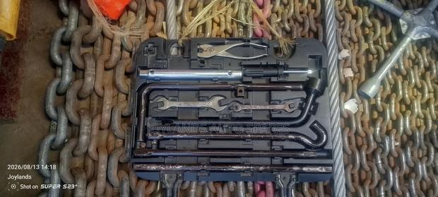 Prado 120 Tool Kit Japan