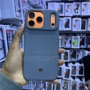iPhone 17 ProMax Stripped Spigen Cases