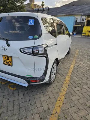 Toyota Sienta 1.5 FWD 2019 White