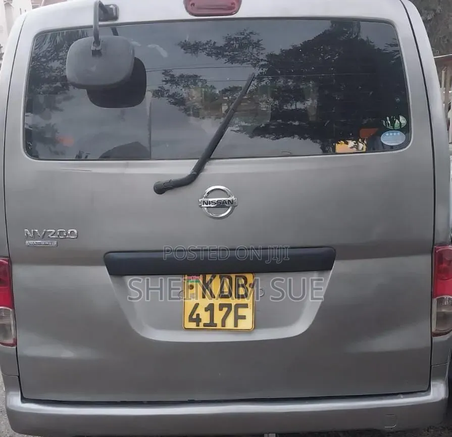 Nissan NP200 2013 Gray