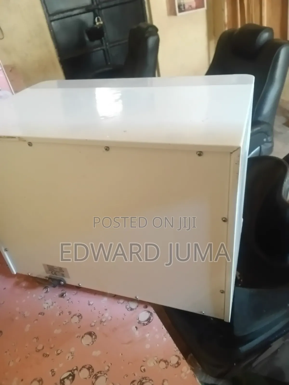 NV-216 Electric Towel Warmer/Uv Sterilizer