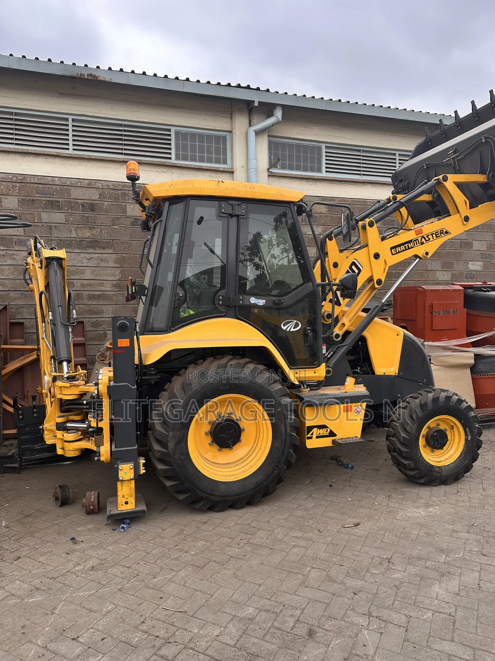 Heavy Duty Mahindra Backhoe Loader