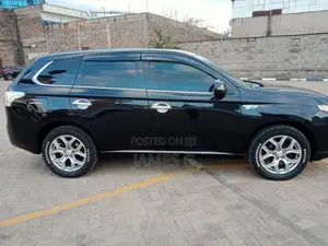 Mitsubishi Outlander 2.0 PHEV AWD 2015 Black