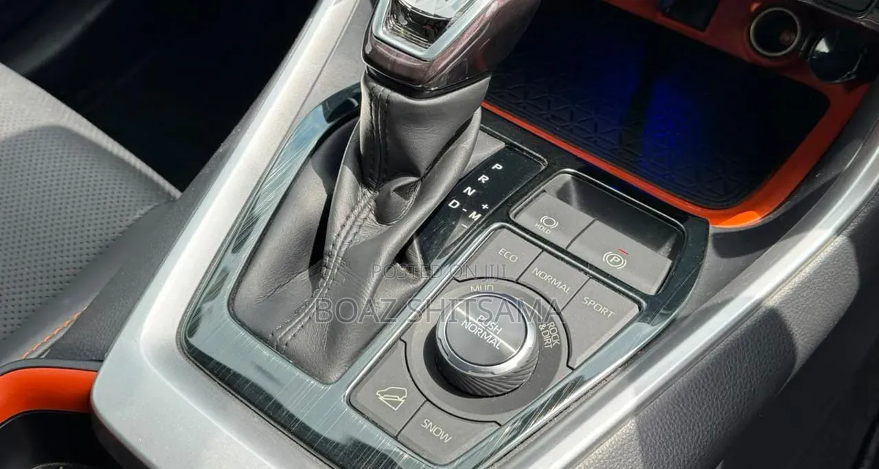 Toyota Harrier 2020 Black
