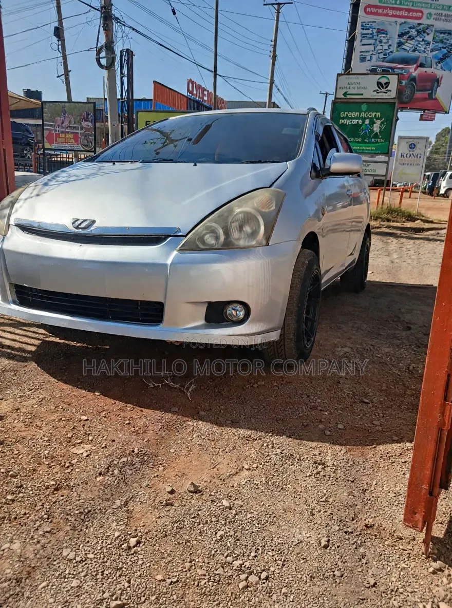Toyota Wish 2005 Silver