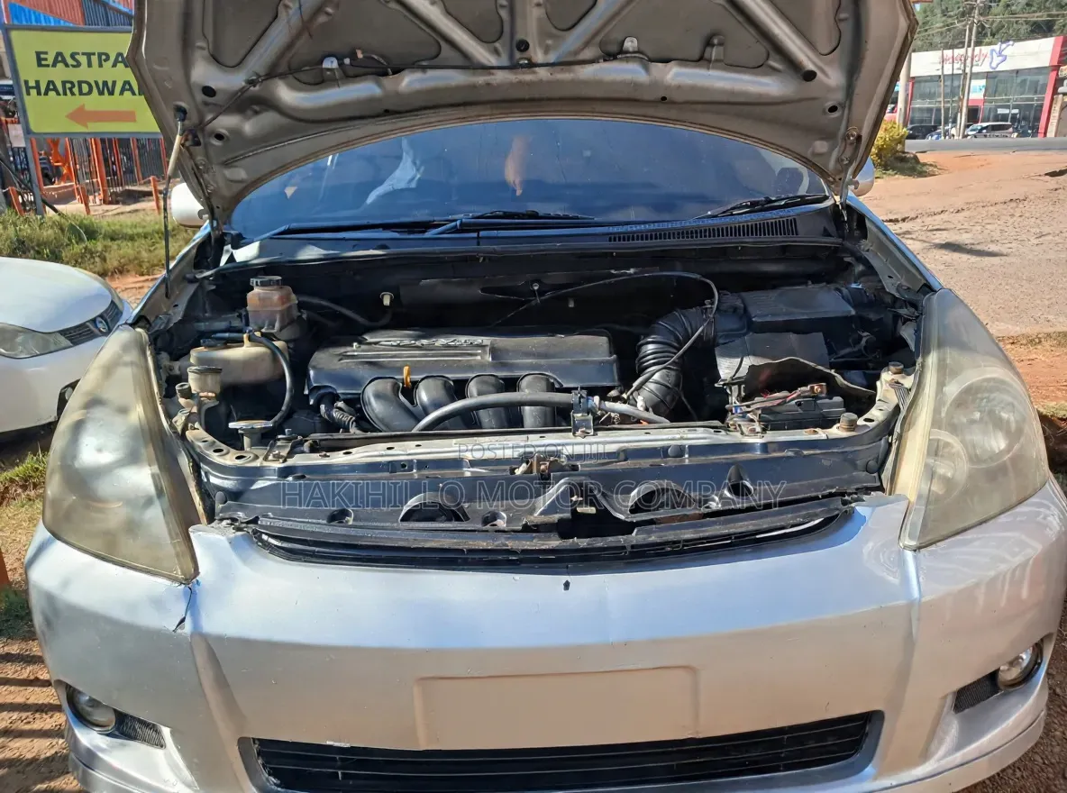 Toyota Wish 2005 Silver