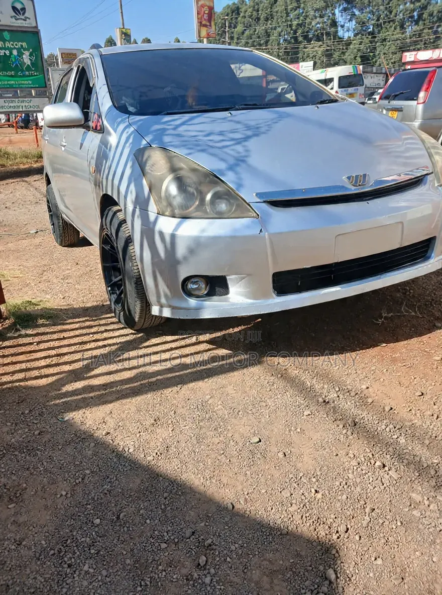Toyota Wish 2005 Silver