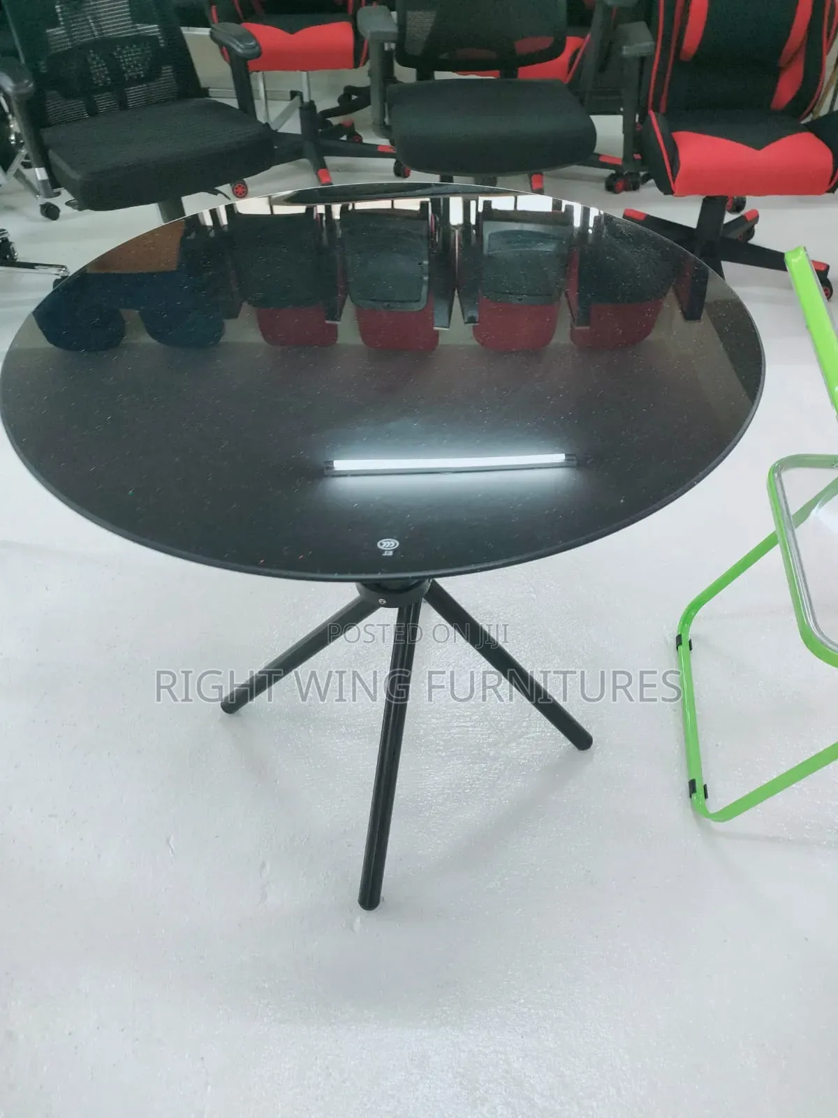 Modern Round Table