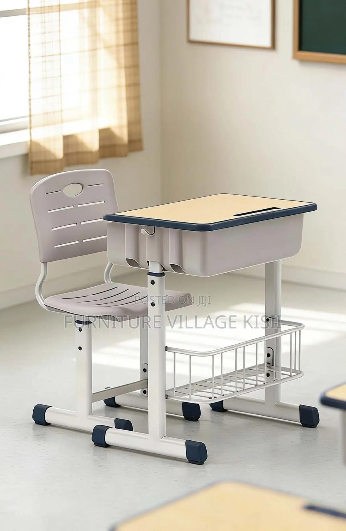 Home Furniture: Adjustable Kids Desk