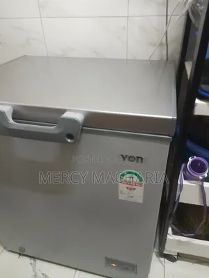 Von Hotpoint Chest Freezer. 142litres