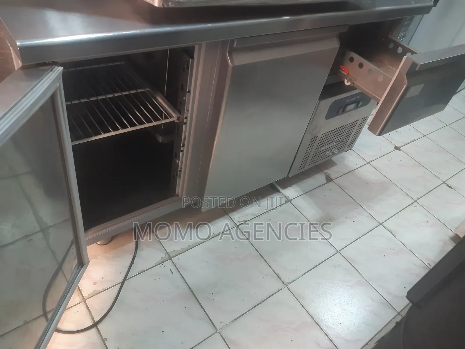 Undercounter/Underbar Chiller.
