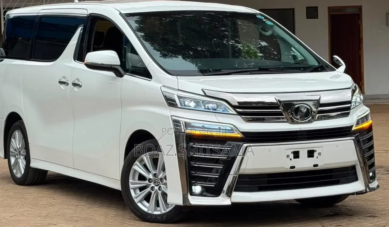 Toyota Vellfire 2019 White