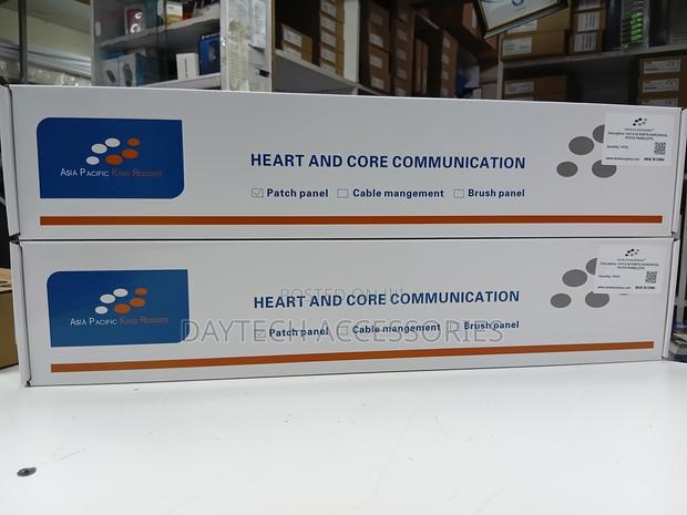 24 Port CAT6 Patch Panel Cable Manager - main view