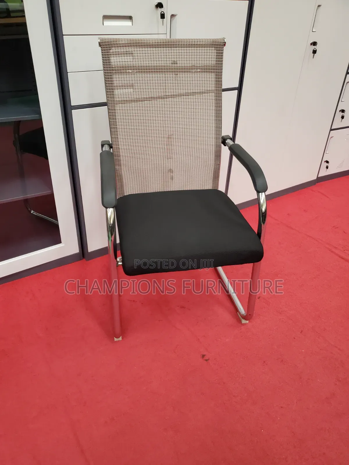 Two Toned Mesh Visistors Chair