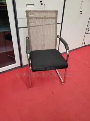 Two Toned Mesh Visistors Chair