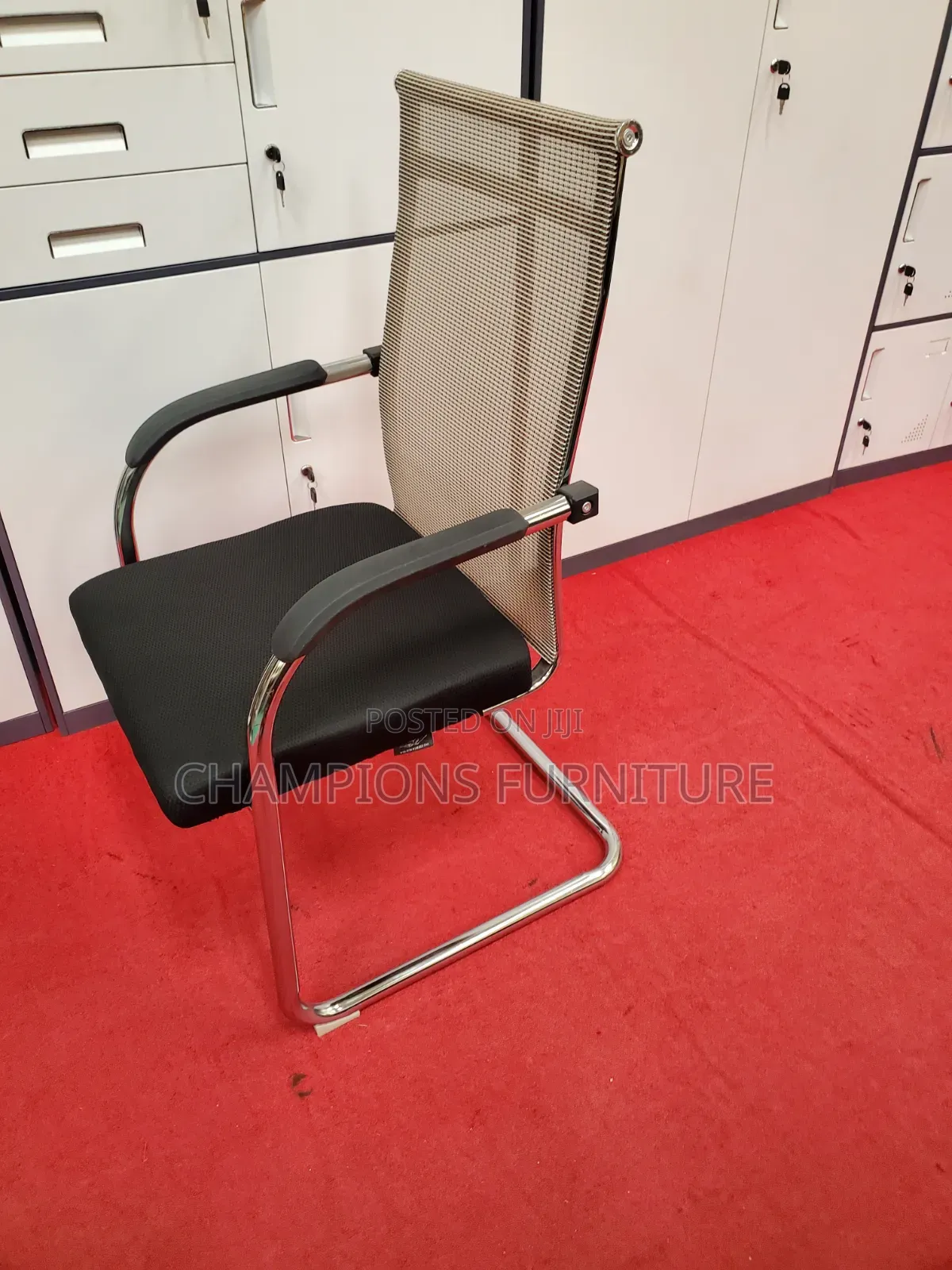 Two Toned Mesh Visistors Chair