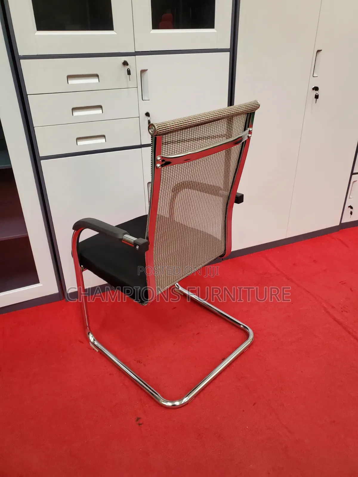 Two Toned Mesh Visistors Chair