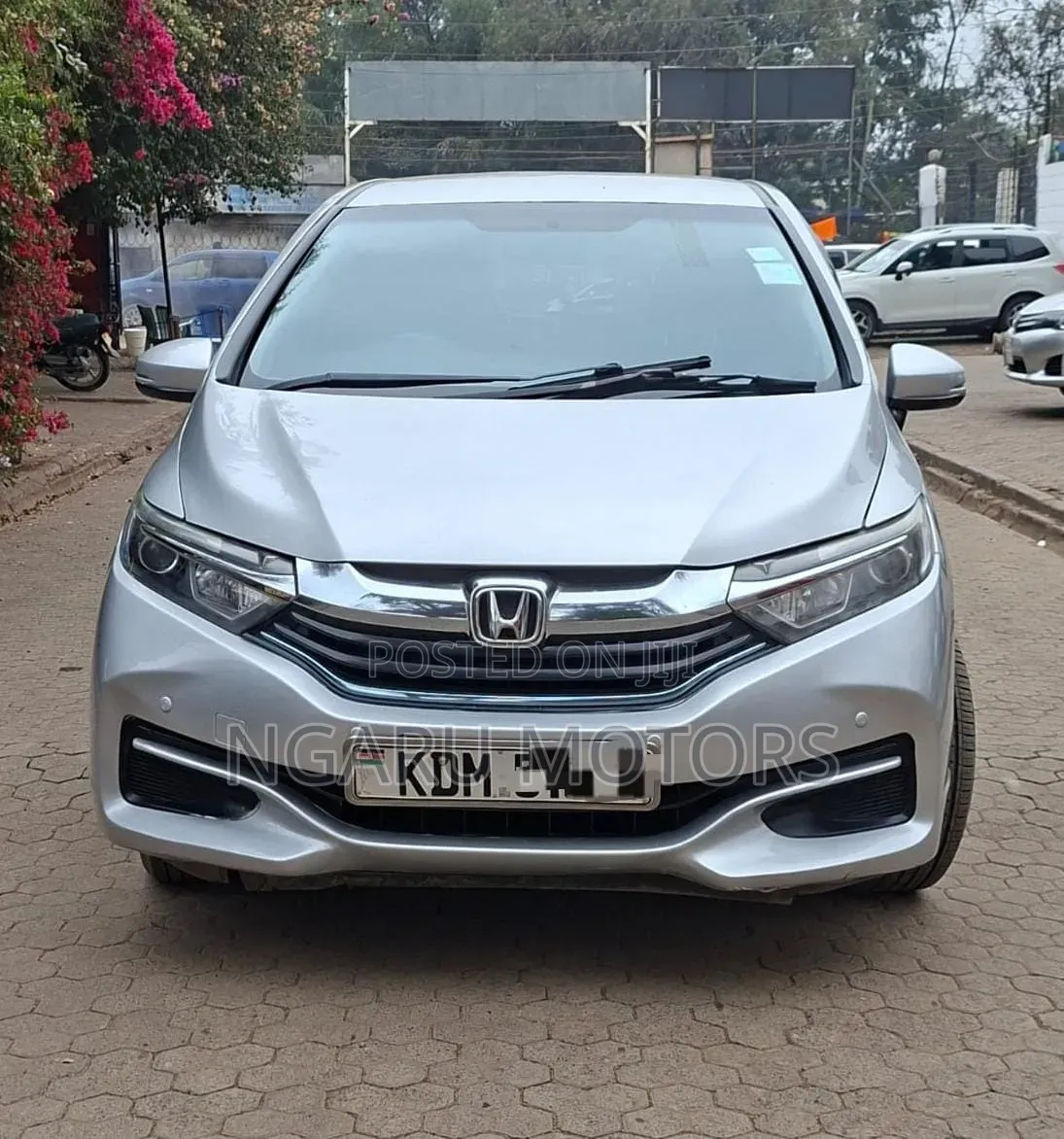 Honda Shuttle 2016 Silver