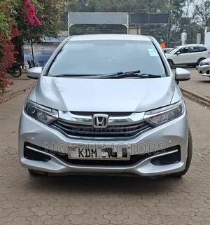 Honda Shuttle 2016 Silver